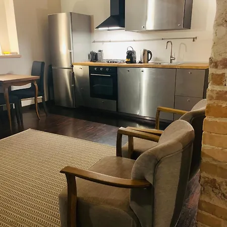 Hostmate - - Arco Della Pace Experience *